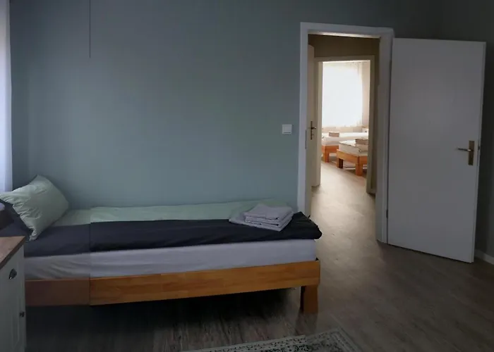 Am Mittelpunkt Deutschlands Daire Niederdorla