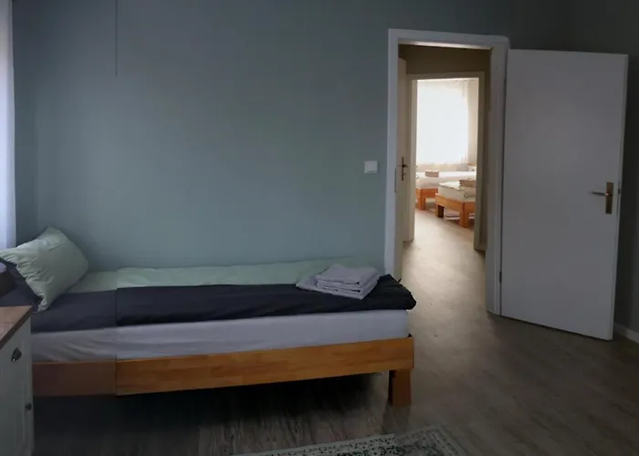 Am Mittelpunkt Deutschlands Daire *